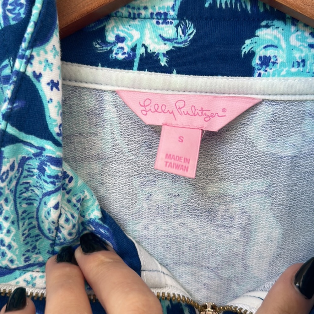 Lilly Pulitzer - Picture 3 of 5